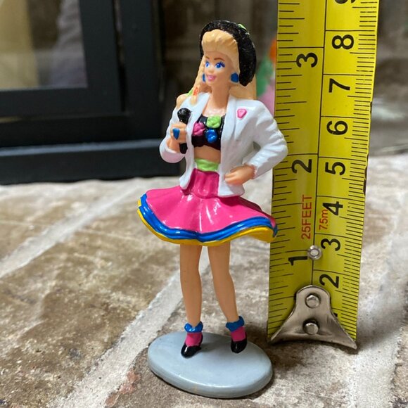 BARBIE Dance Club Barbie Pop Princess Figurine - Picture 6 of 6